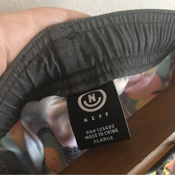 Neff Rainbow Jungle Tropical Toucan Parrot Monkey Fruit Swim Shorts XL - Picture 8 of 10